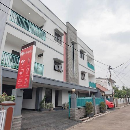 Reddoorz Plus At Buah Batu Bandung Exterior foto