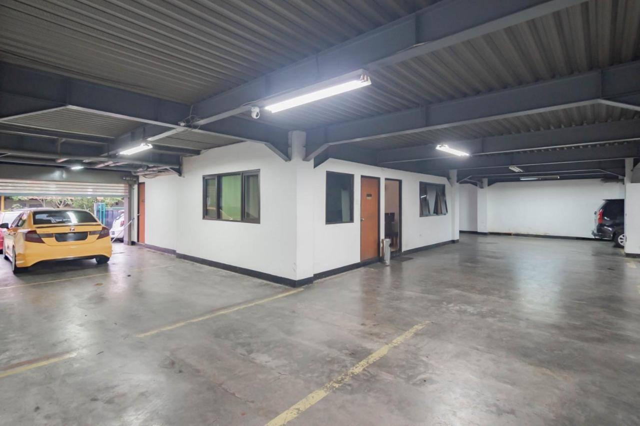 Reddoorz Plus At Buah Batu Bandung Exterior foto